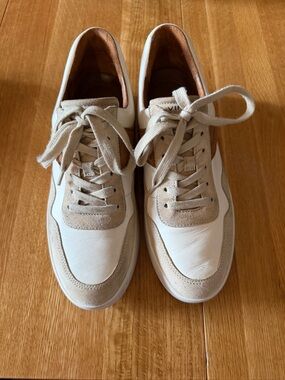 Vince Women’s White and Beige Low-Top Suede & Leather Sneakers Size 9